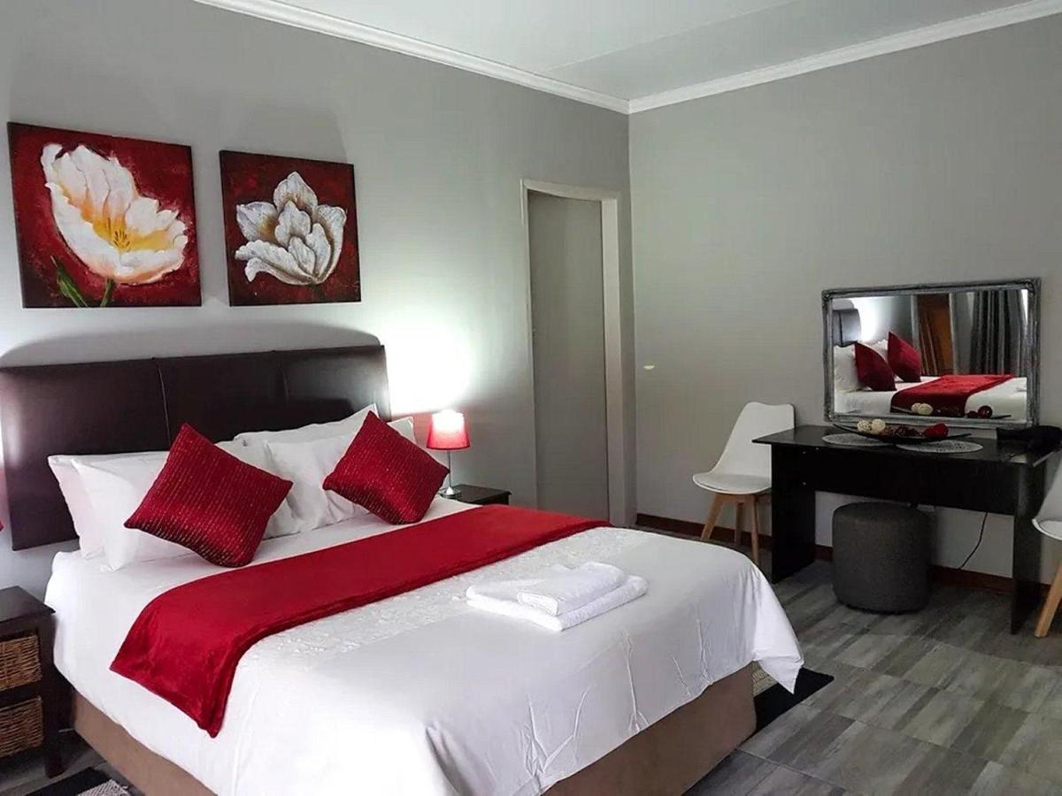 Gemstone Guest House Klerksdorp Kültér fotó