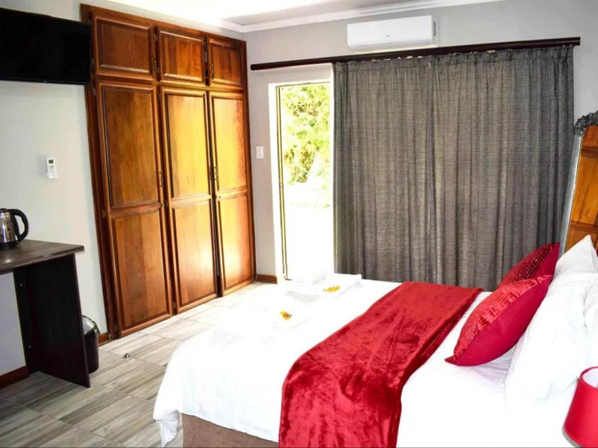 Gemstone Guest House Klerksdorp Kültér fotó