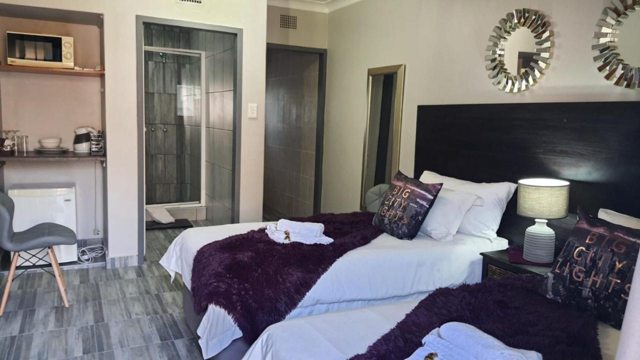 Gemstone Guest House Klerksdorp Kültér fotó