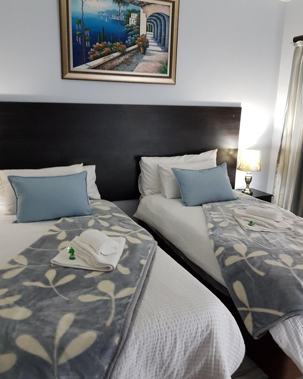 Gemstone Guest House Klerksdorp Kültér fotó