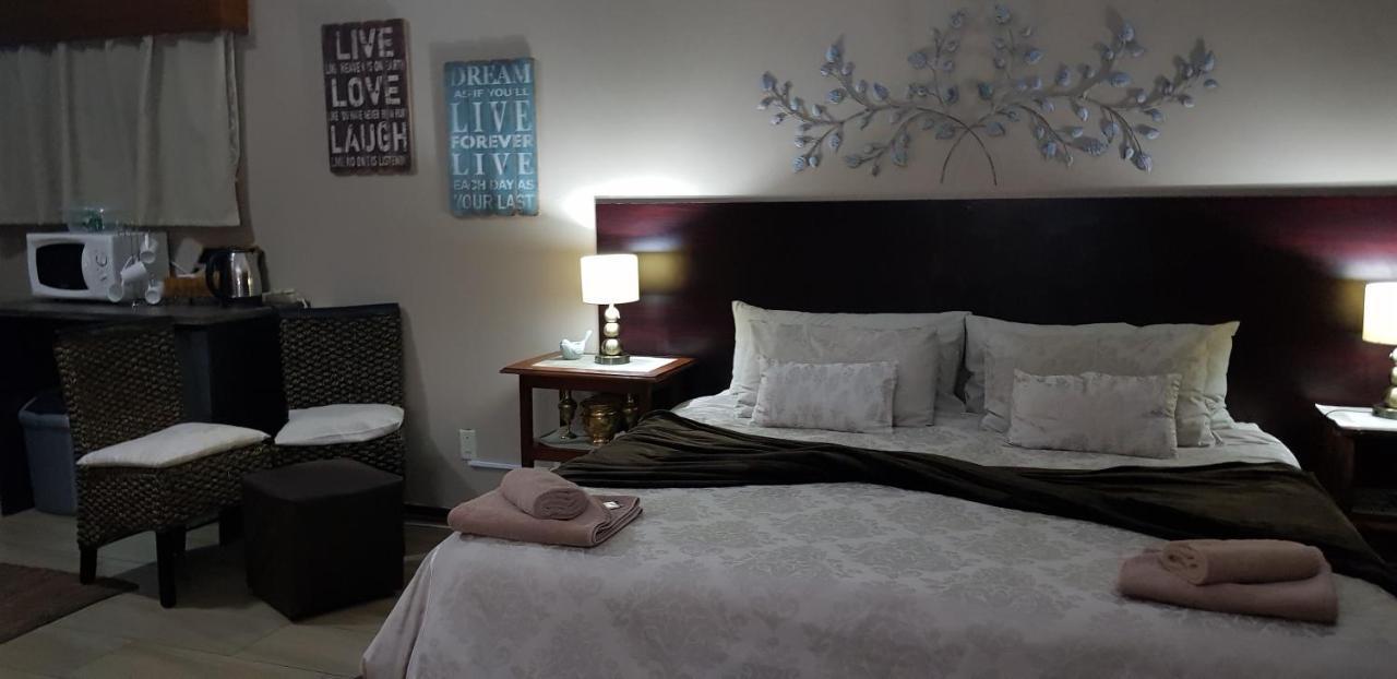 Gemstone Guest House Klerksdorp Kültér fotó