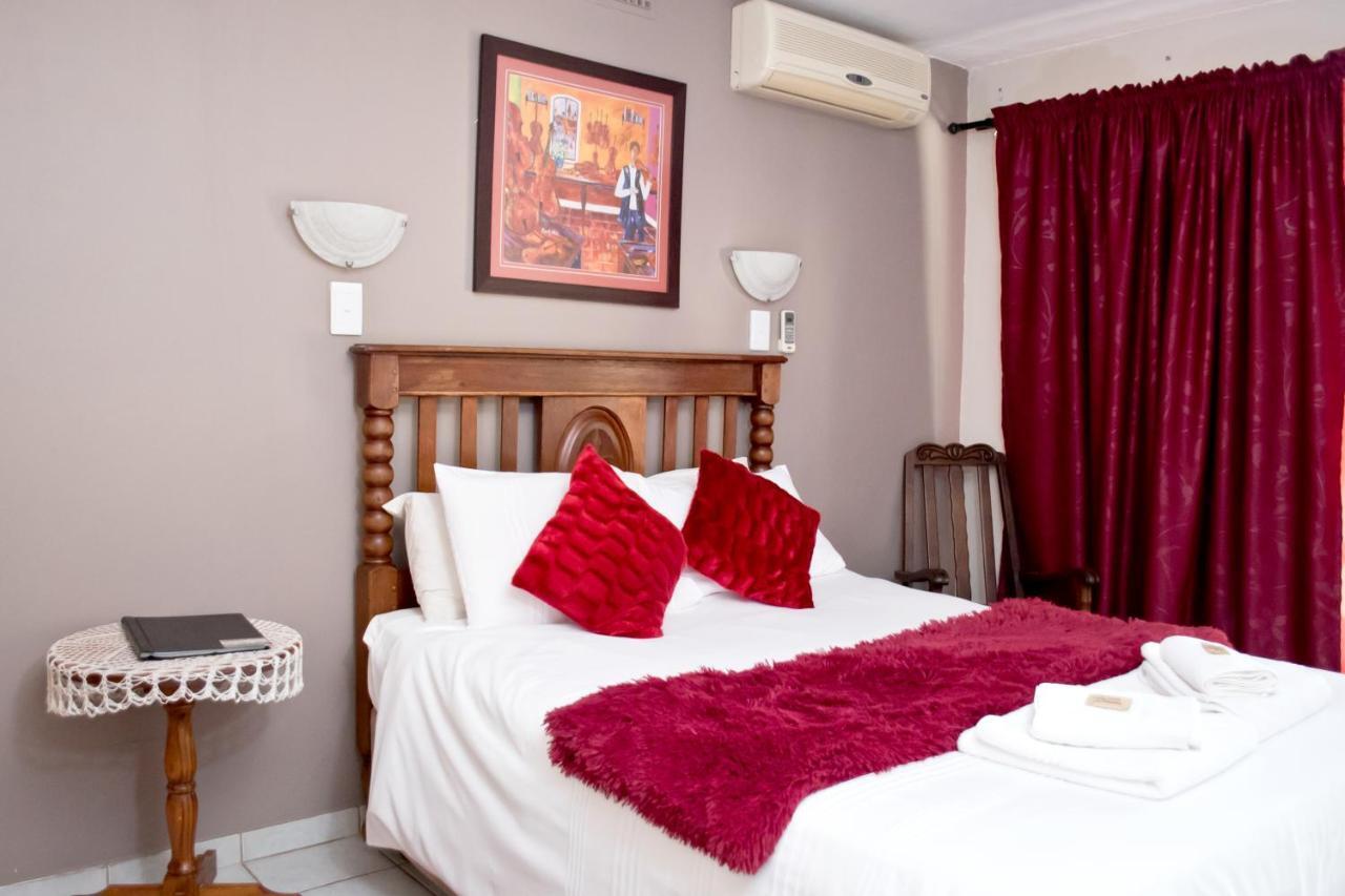 Gemstone Guest House Klerksdorp Kültér fotó